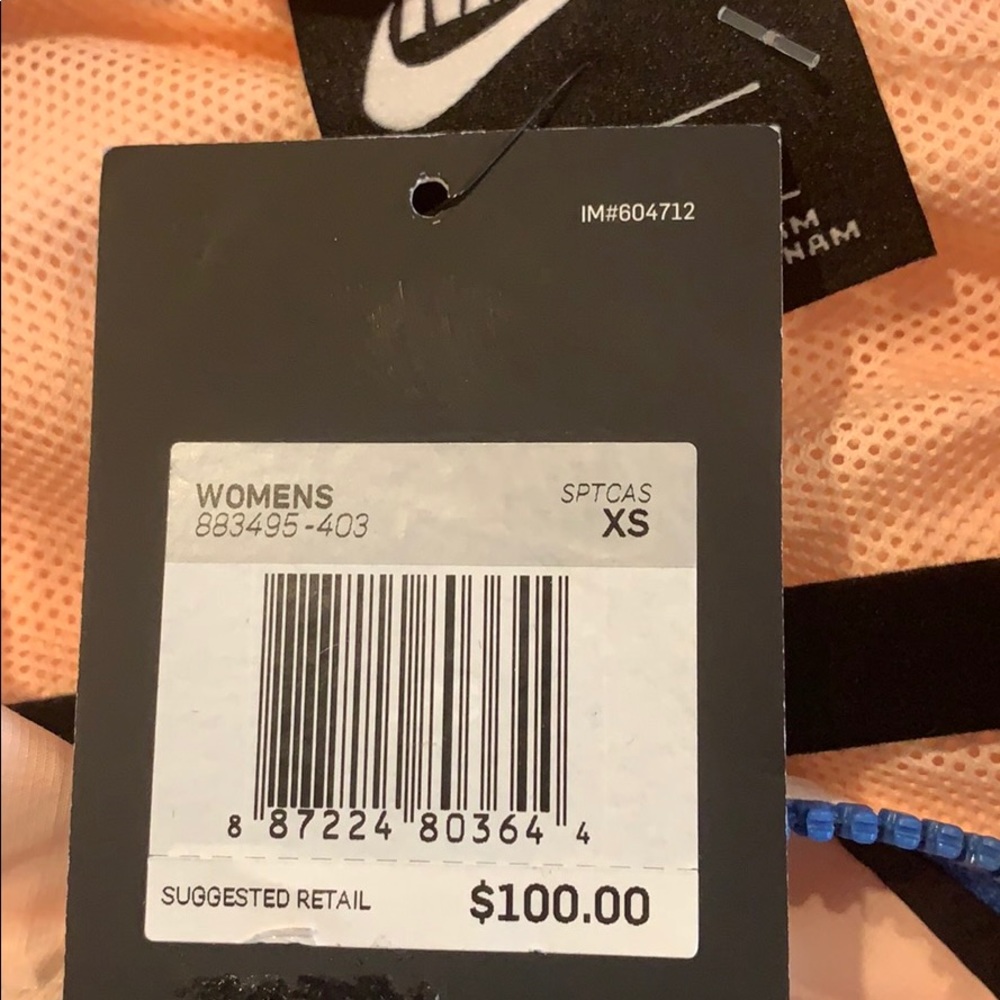 NWT Nike sportswear windrunner jacket - Picture 9 of 9